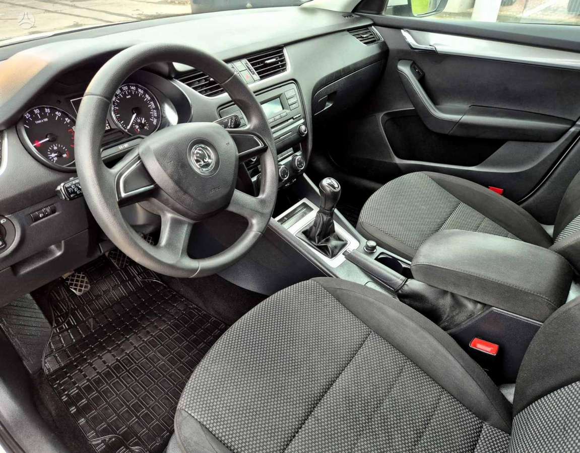 Skoda Octavia 2014 — фото 9