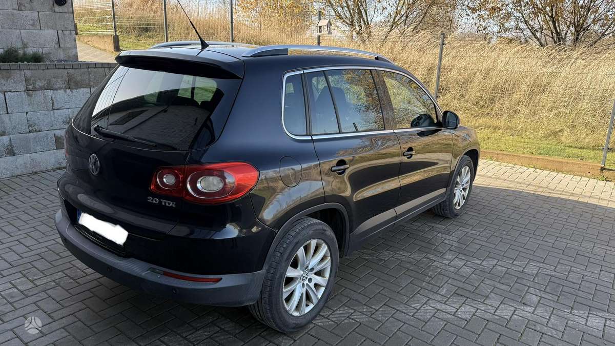 Volkswagen Tiguan 2010 — салон