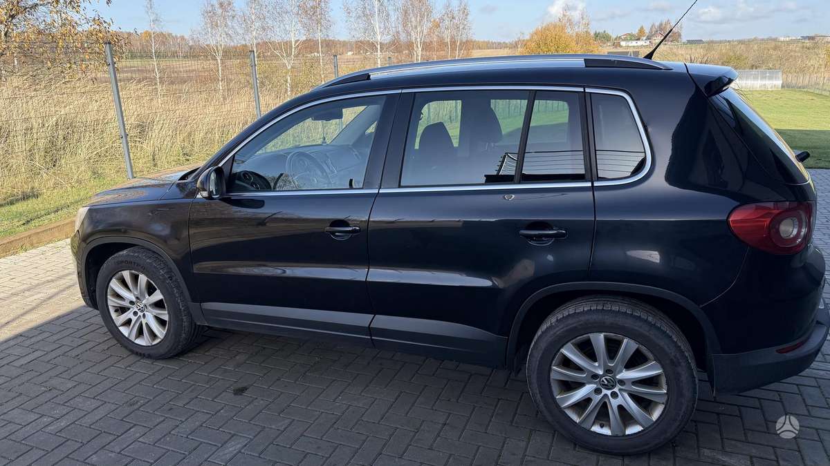 Volkswagen Tiguan 2010 — двигун 1968 cm³, 140 HP (103kW)