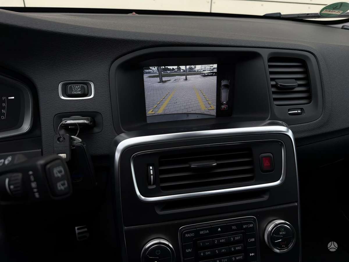 Volvo V60 2012 — photo 12