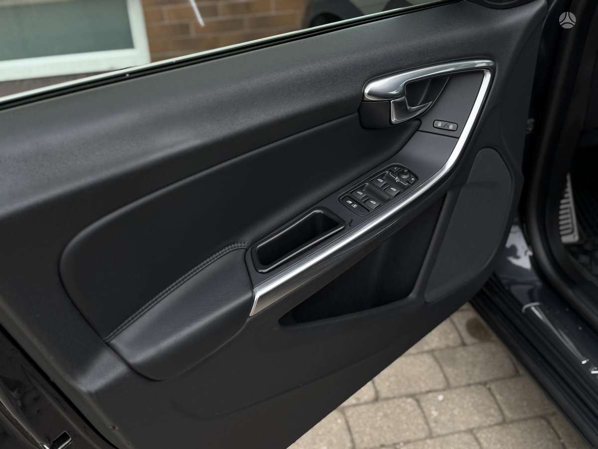 Volvo V60 2012 — photo 20