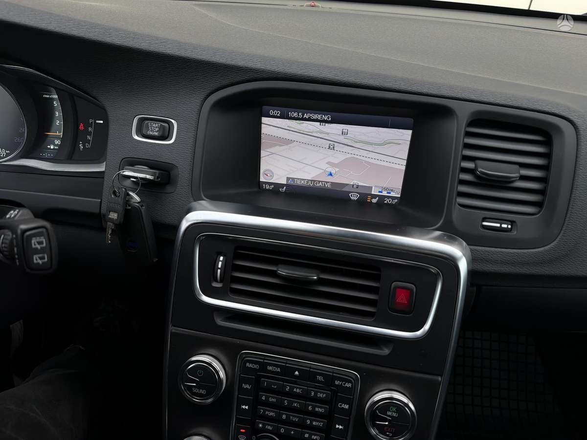 Volvo V60 2012 — photo 23