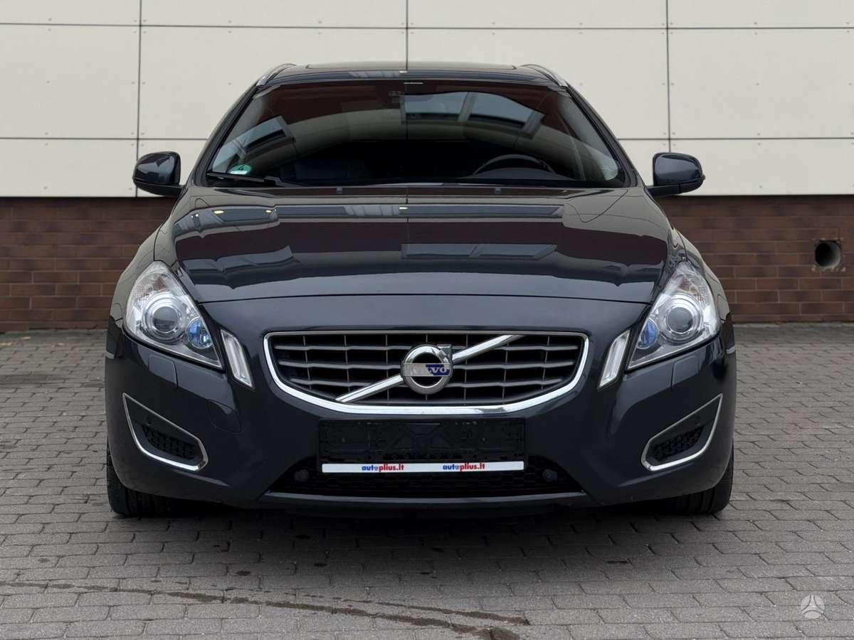 Volvo V60 2012 — engine 1984 cm³, 163 HP (120kW)