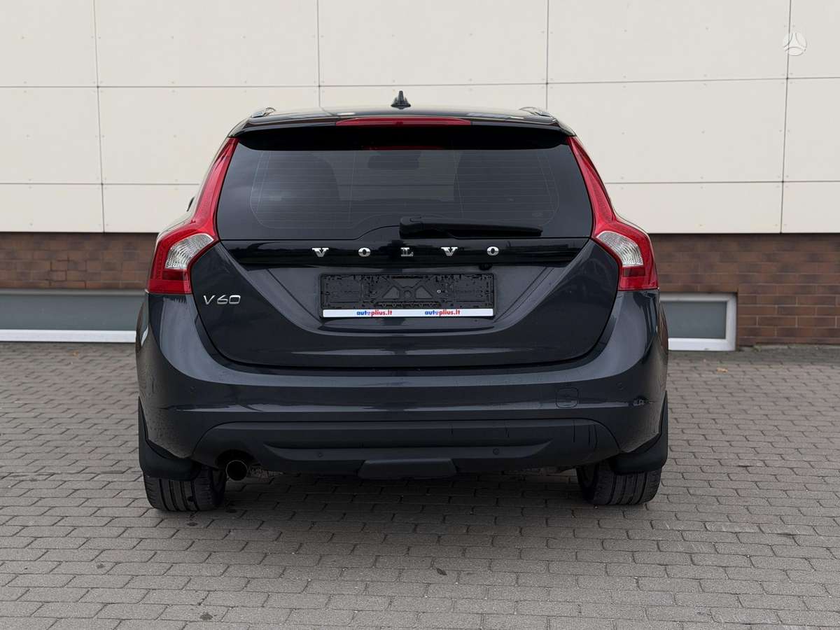 Volvo V60 2012 — photo 7