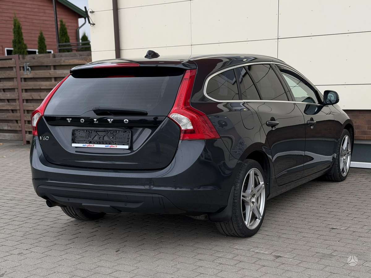 Volvo V60 2012 — photo 8