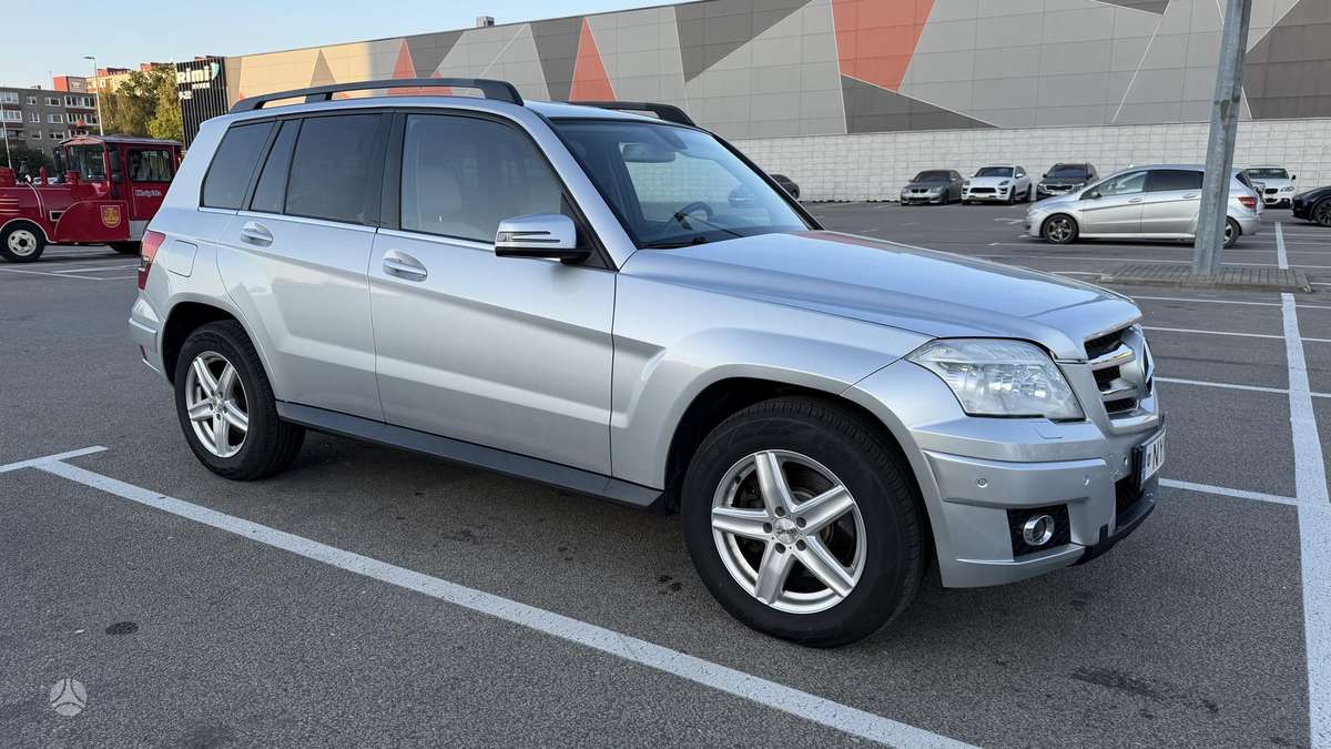 Mercedes-Benz GLK220 2009 — rear view