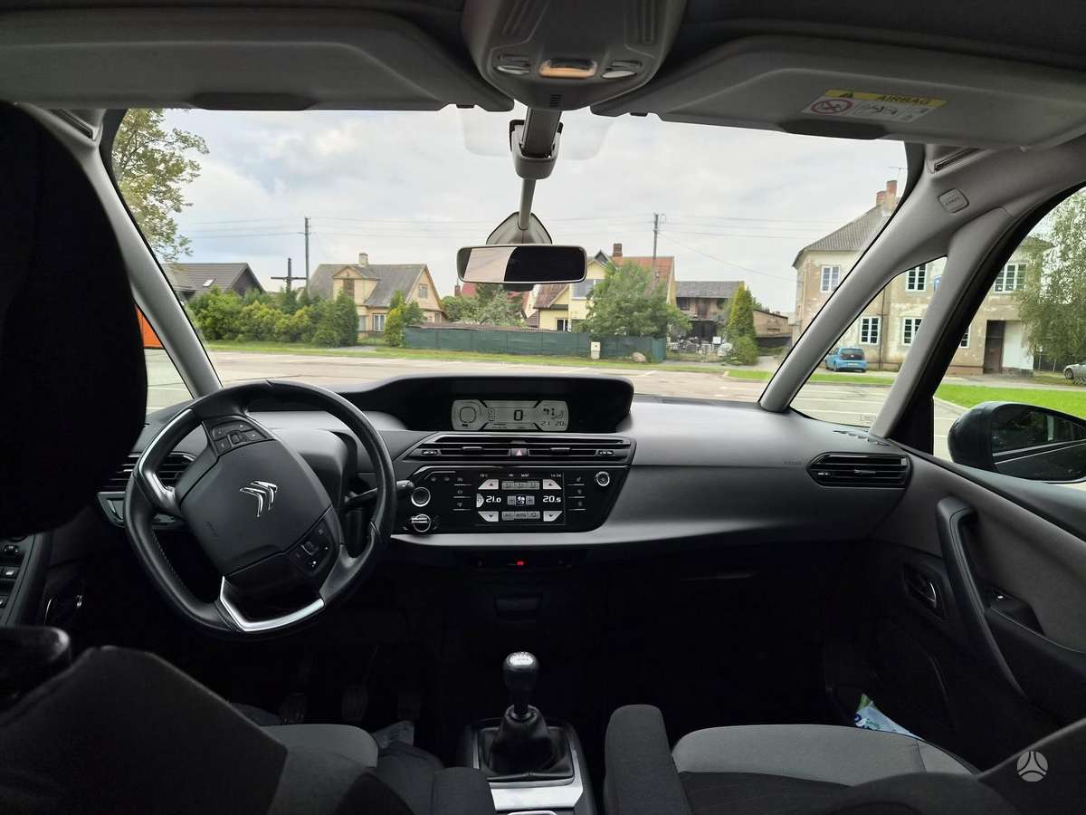 Citroen C4 2015 — photo 9