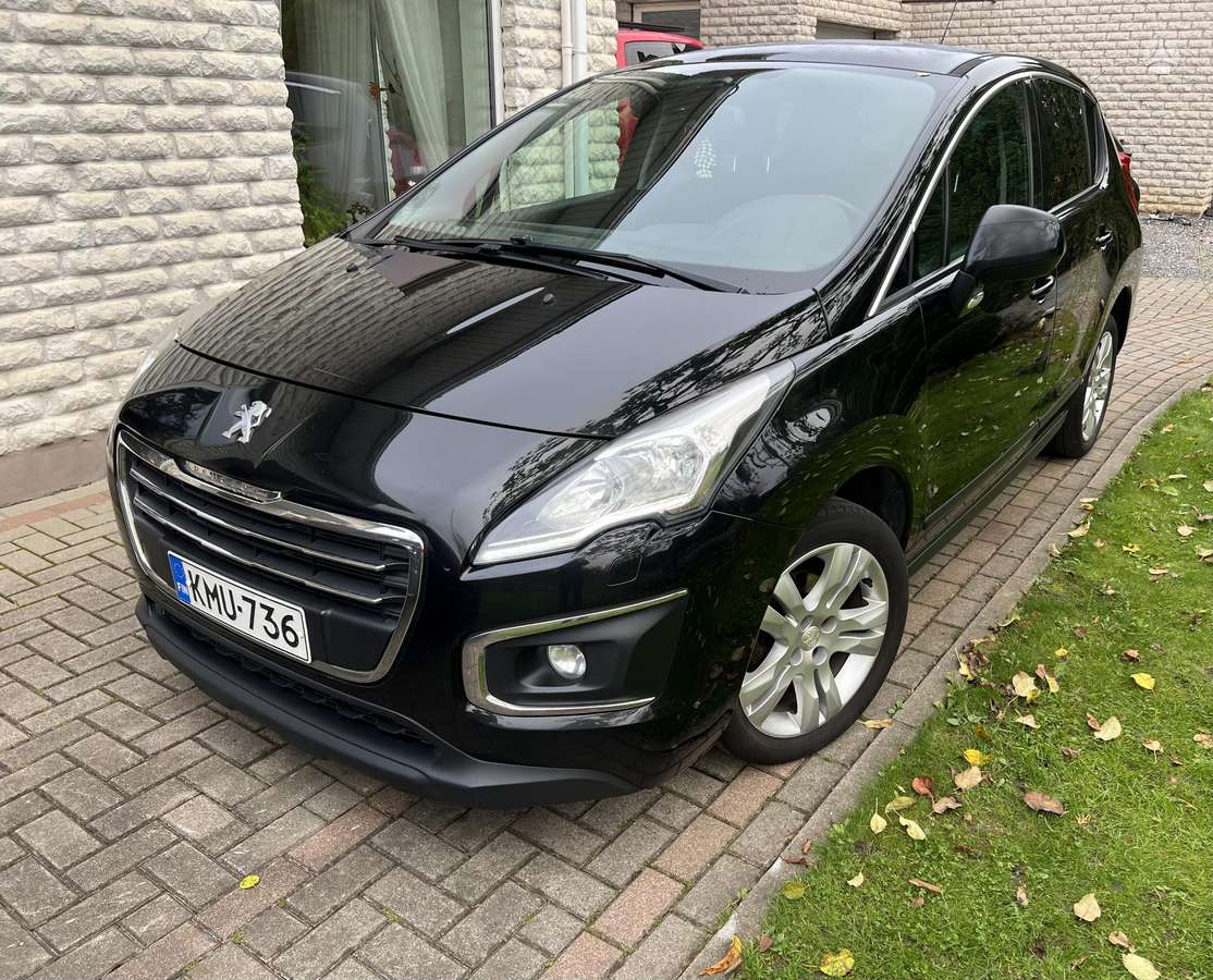Peugeot 3008 2015 — rear view
