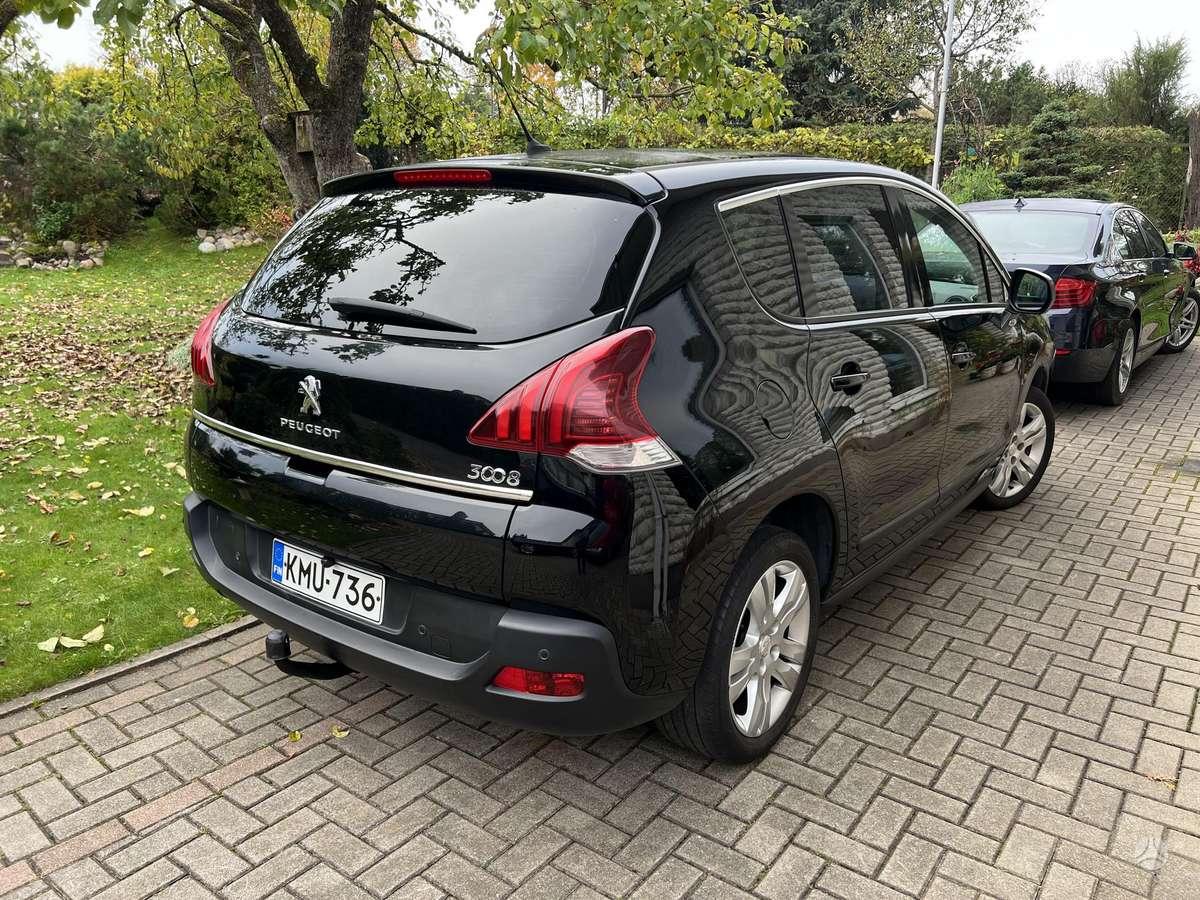 Peugeot 3008 2015 — interior