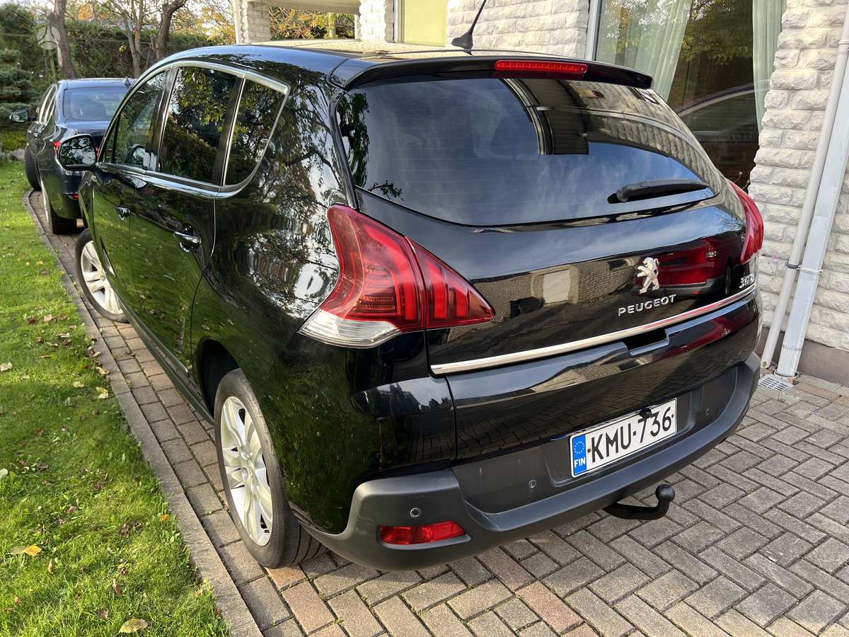 Peugeot 3008 2015 — engine 1560 cm³, 114 HP (84kW)