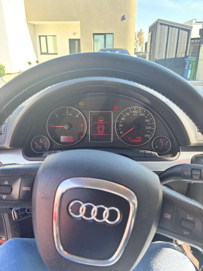 Audi A4 2006 — фото 12