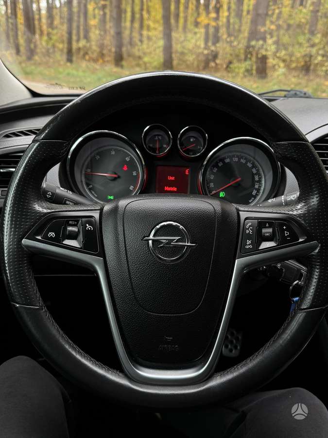 Opel Insignia 2009 — фото 11