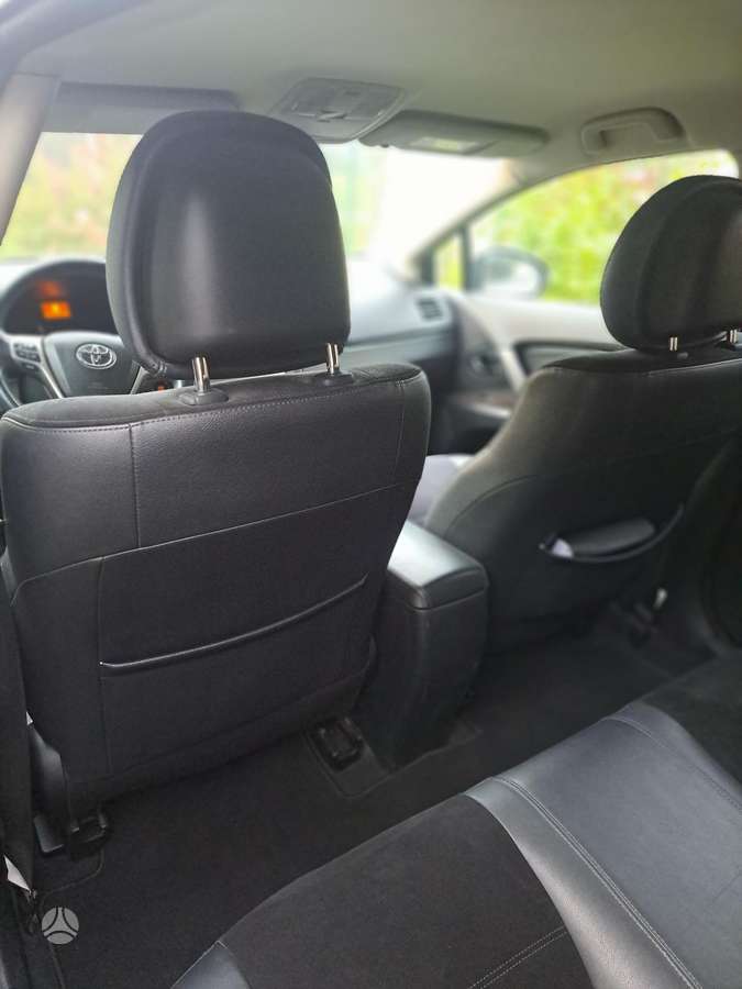 Toyota Avensis 2014 — photo 7