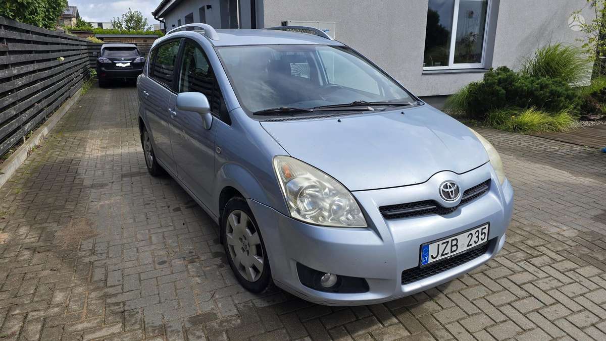 Toyota Corolla 2008 — салон