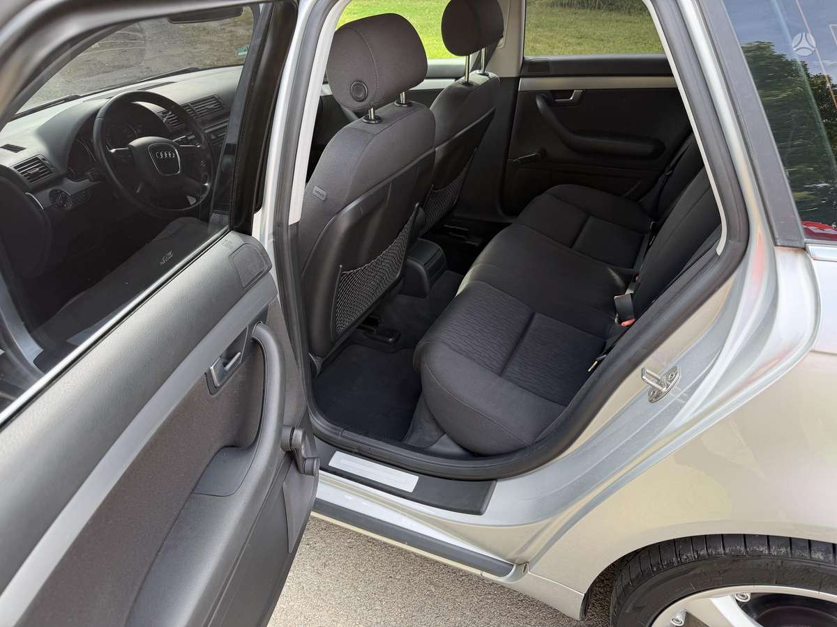 Audi A4 2007 — photo 12
