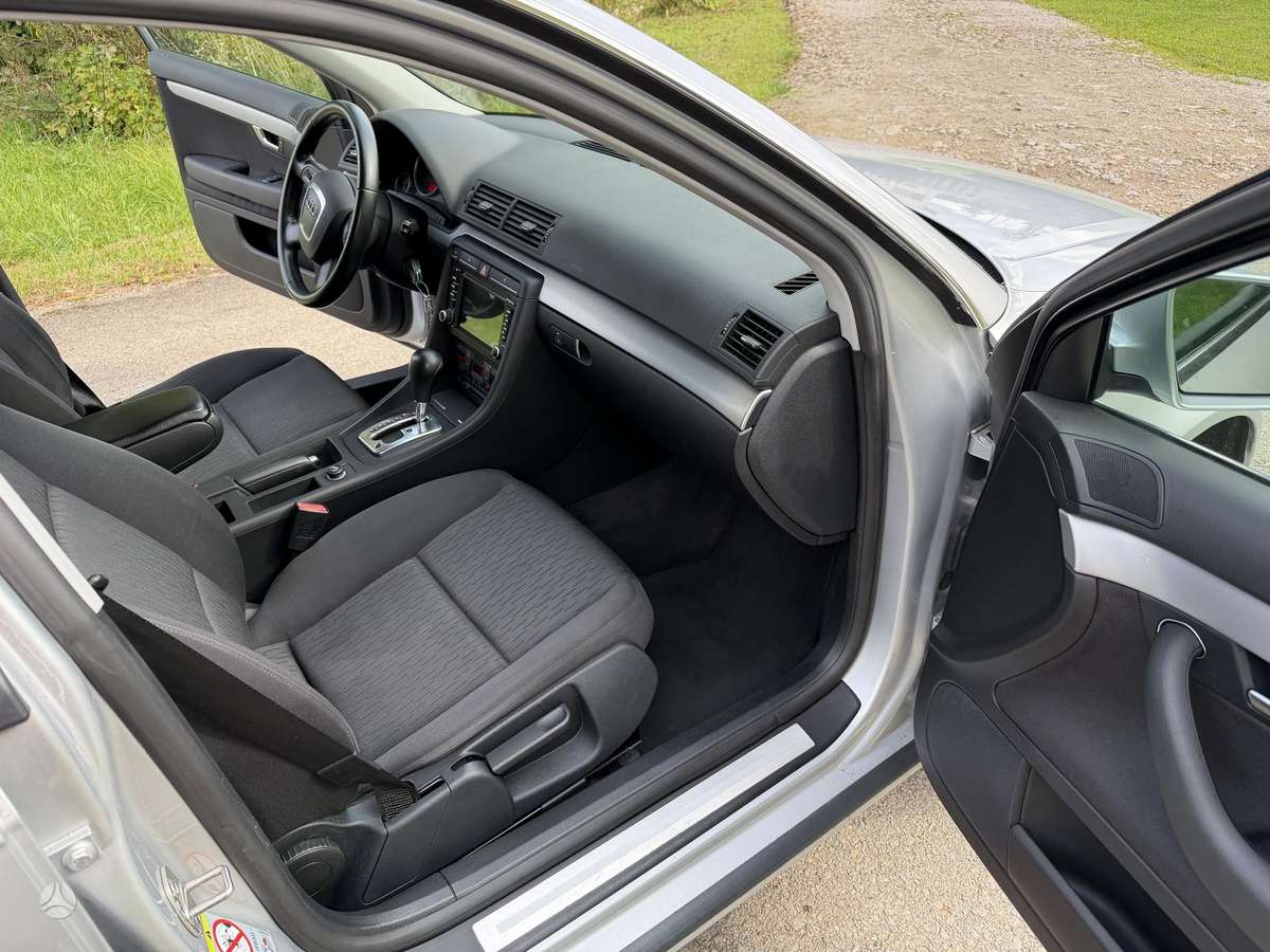Audi A4 2007 — photo 14