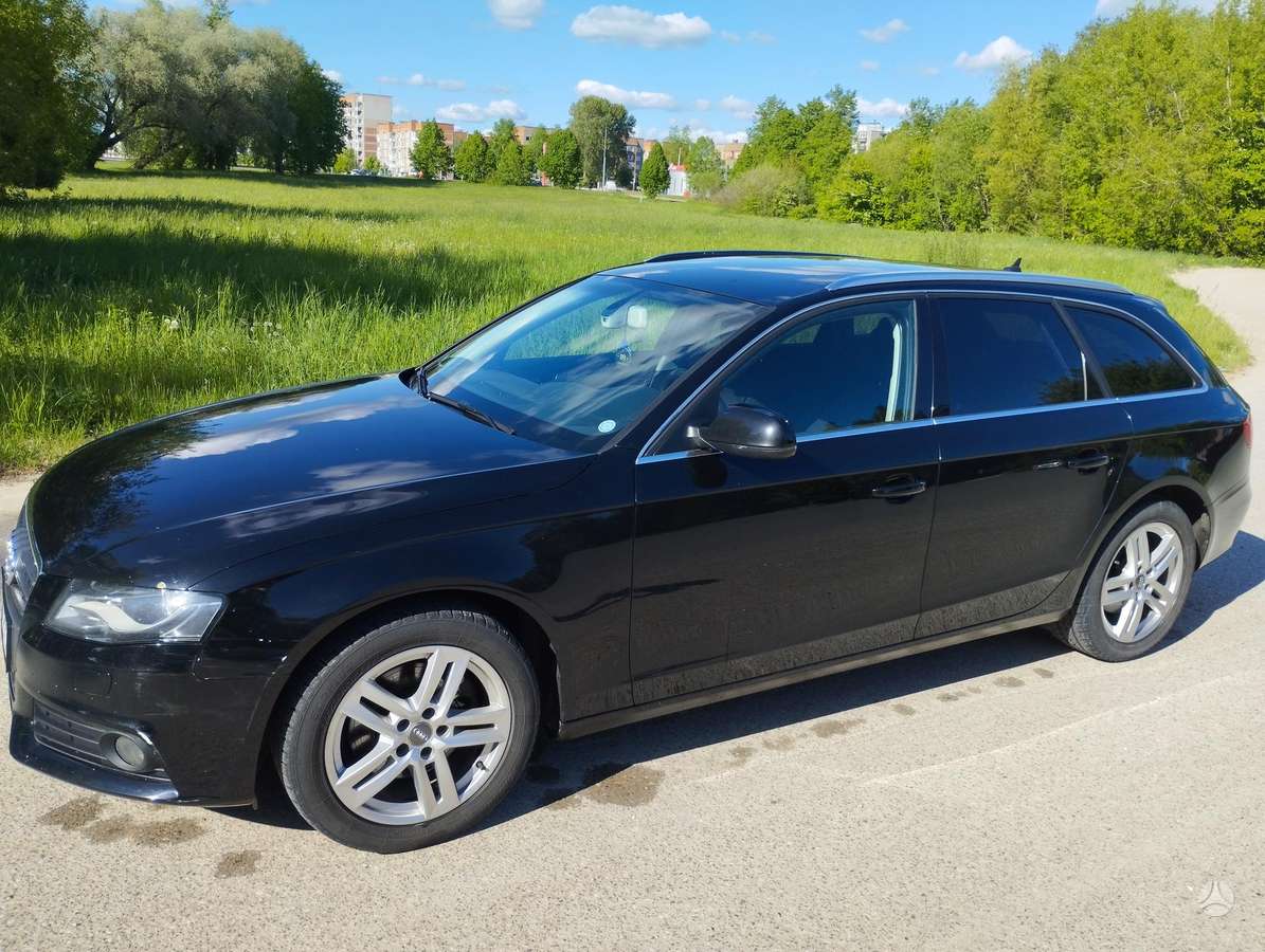 Audi A4 2011 — rear view