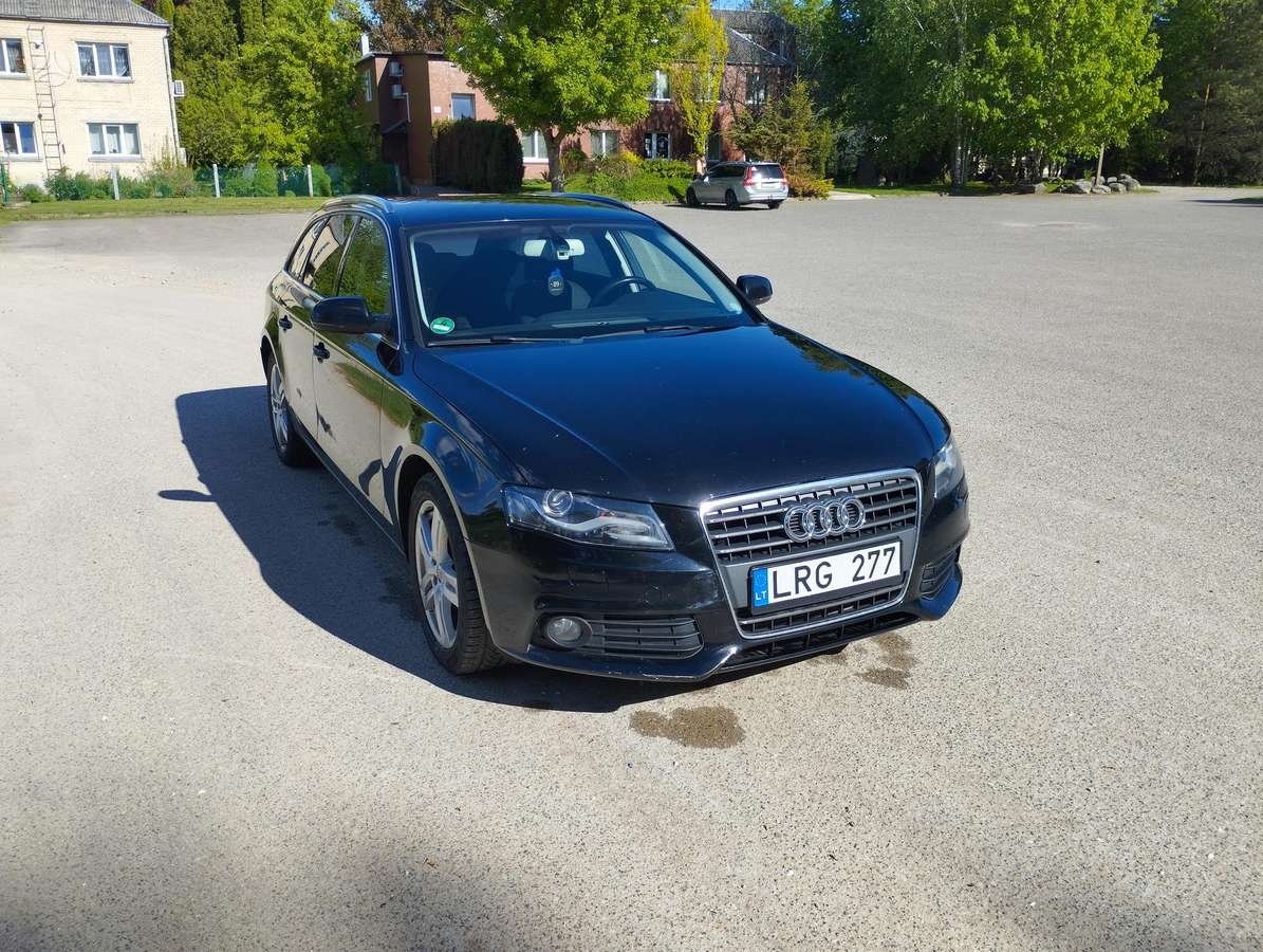 Audi A4 2011 — engine 1984 cm³, 179 HP (132kW)