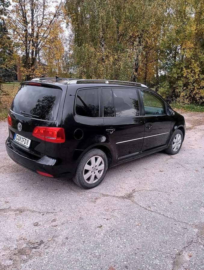 Volkswagen Touran 2011 — engine 1968 cm³, 170 HP (125kW)