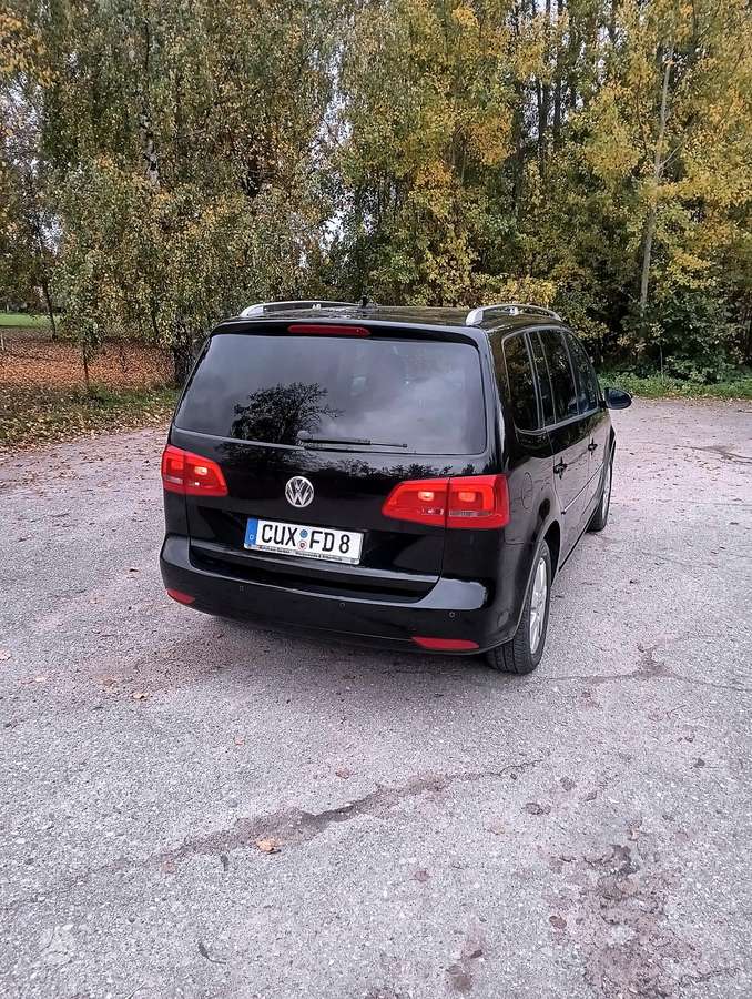 Volkswagen Touran 2011 — photo 5