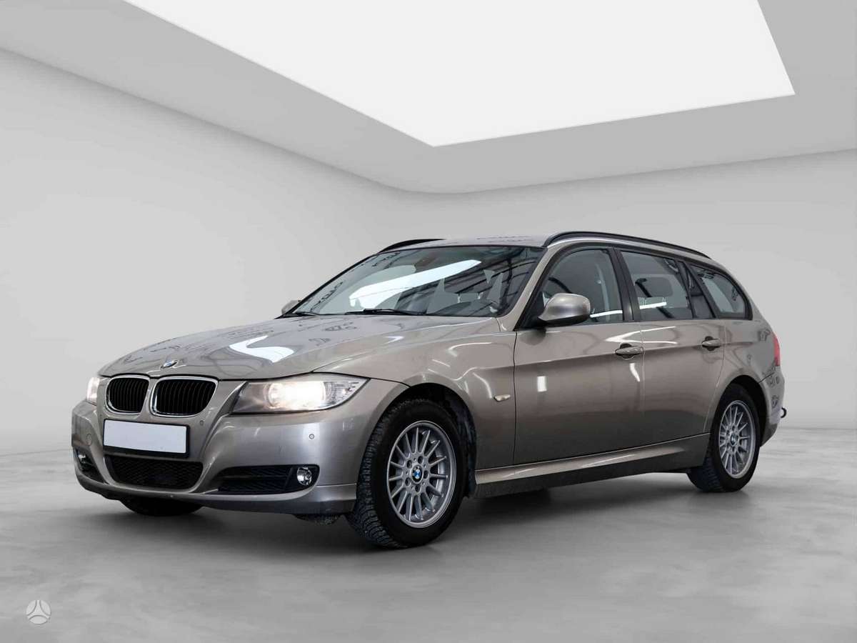 BMW 320, 2010
