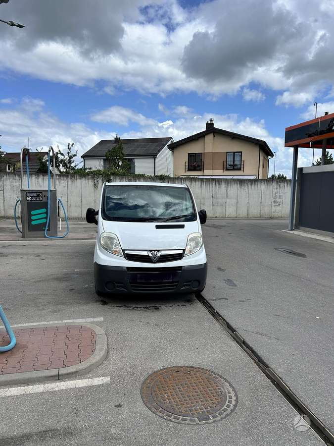Opel Vivaro, 2011