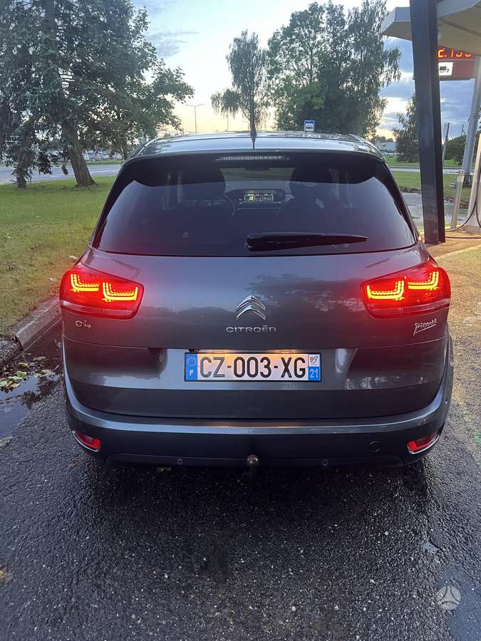 Citroen C4 2013 — салон