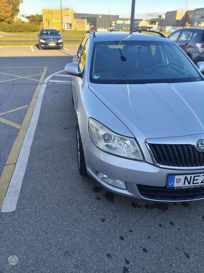 Skoda Octavia 2009 — interior