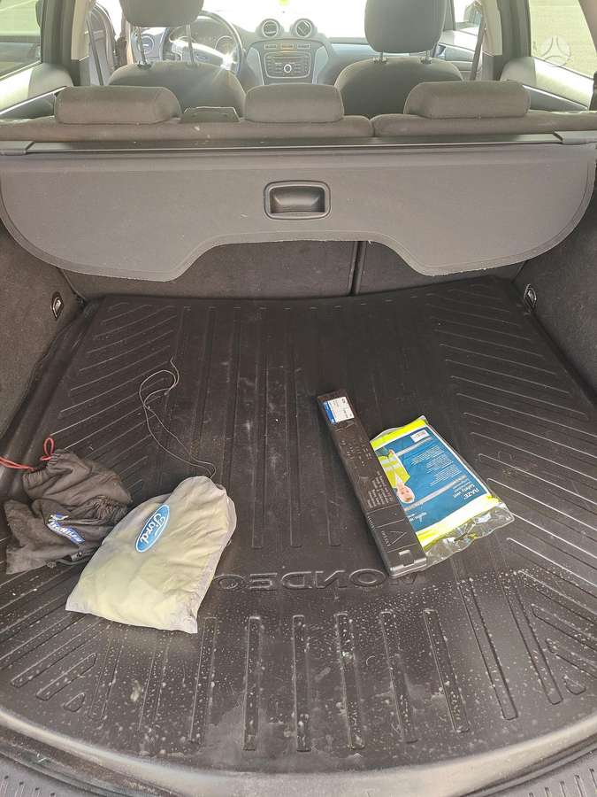 Ford Mondeo 2012 — photo 10