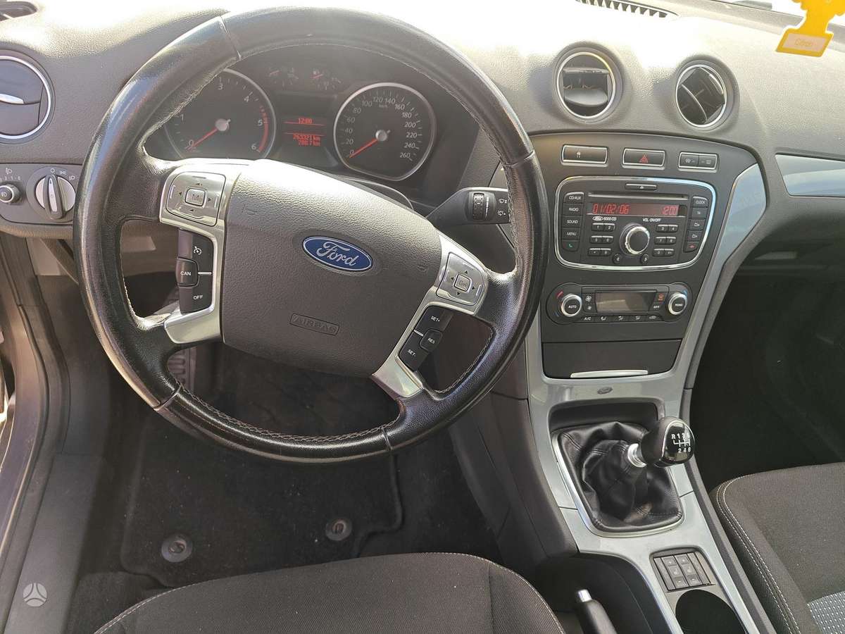 Ford Mondeo 2012 — photo 7