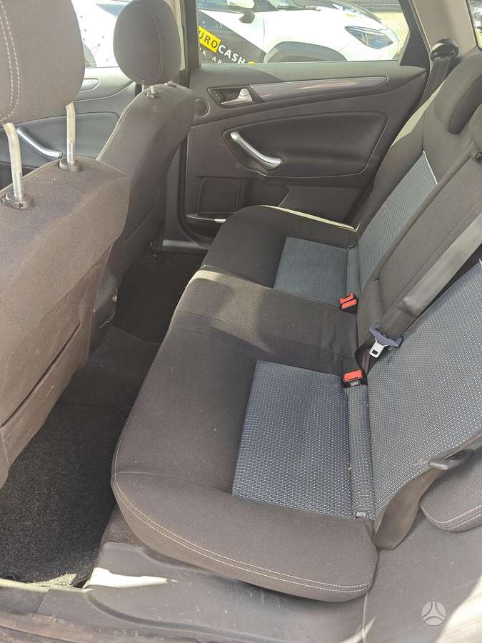 Ford Mondeo 2012 — photo 9