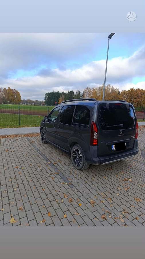 Peugeot Partner 2015 — engine 1560 cm³, 120 HP (88kW)
