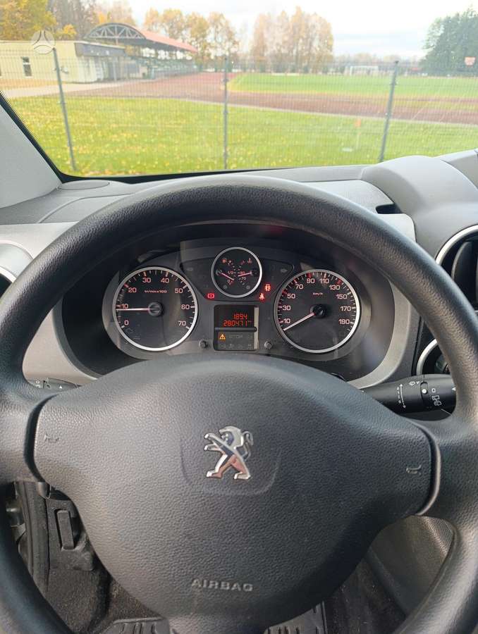 Peugeot Partner 2015 — photo 9
