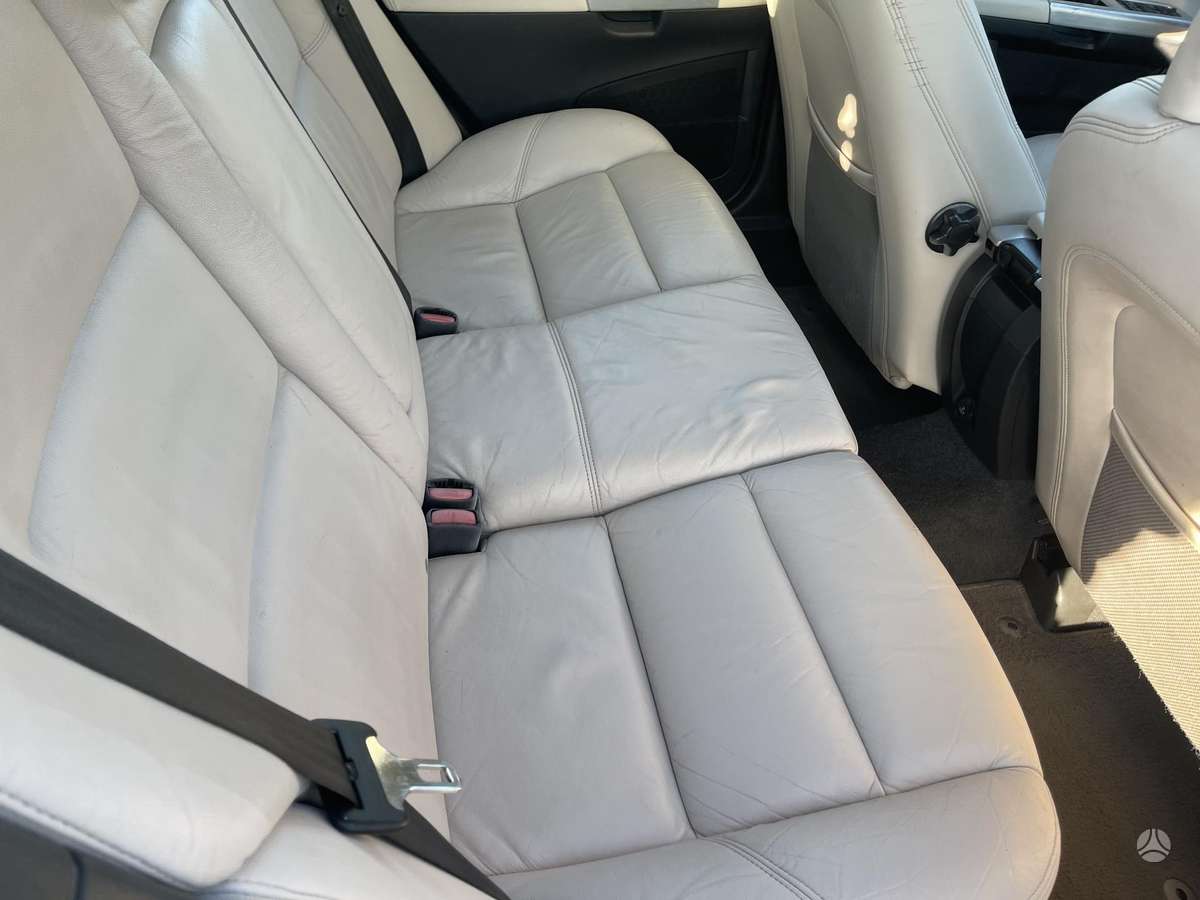 Volvo V50 2012 — photo 25