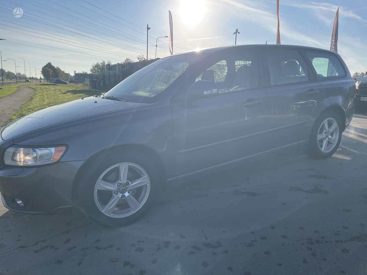 Volvo V50 2012 — photo 7