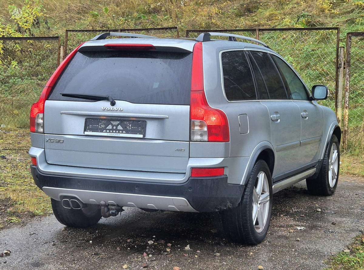 Volvo XC90 2007 — двигун 2400 cm³, 185 HP (136kW)