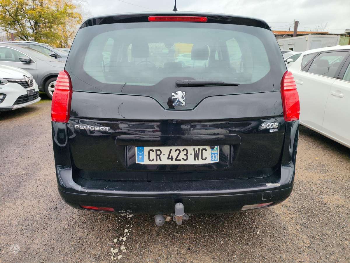 Peugeot 5008 2013 — фото 10