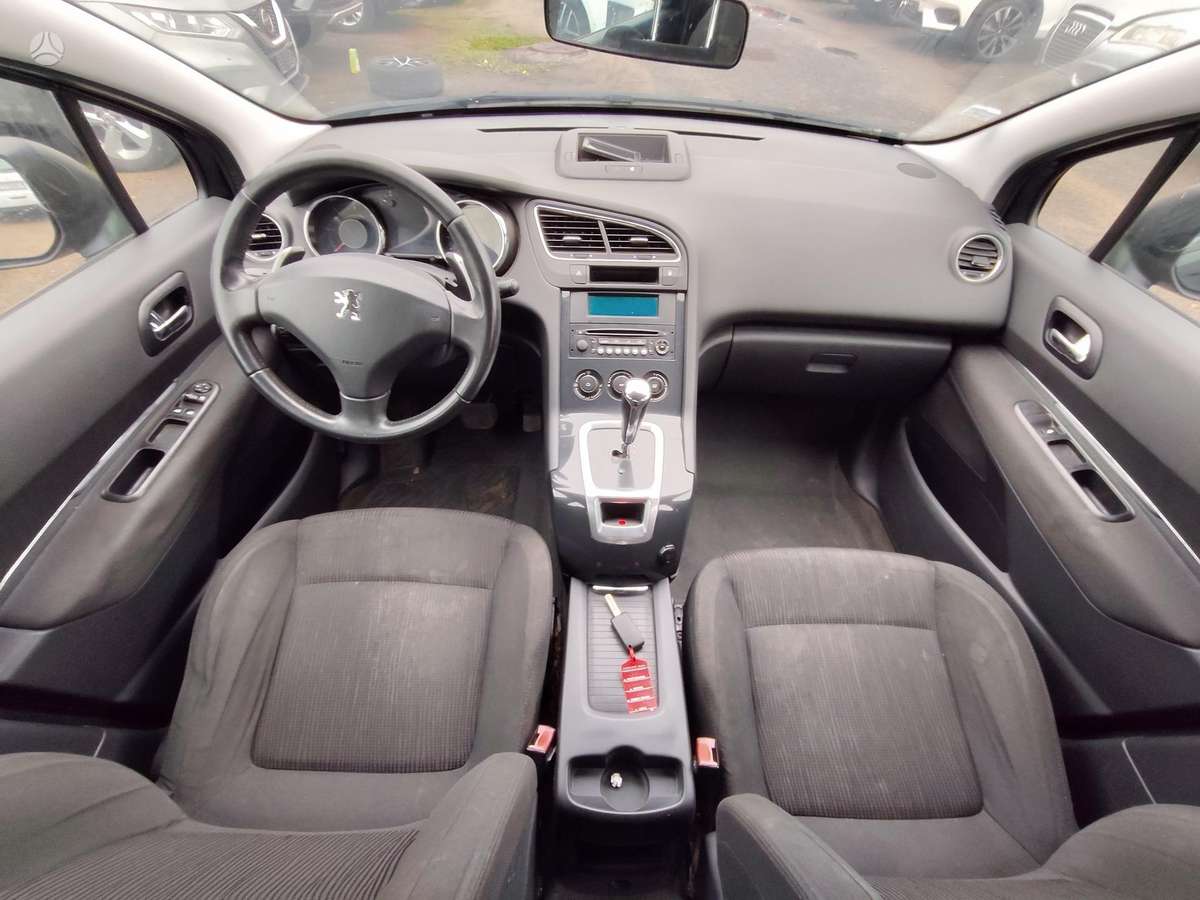 Peugeot 5008 2013 — фото 16