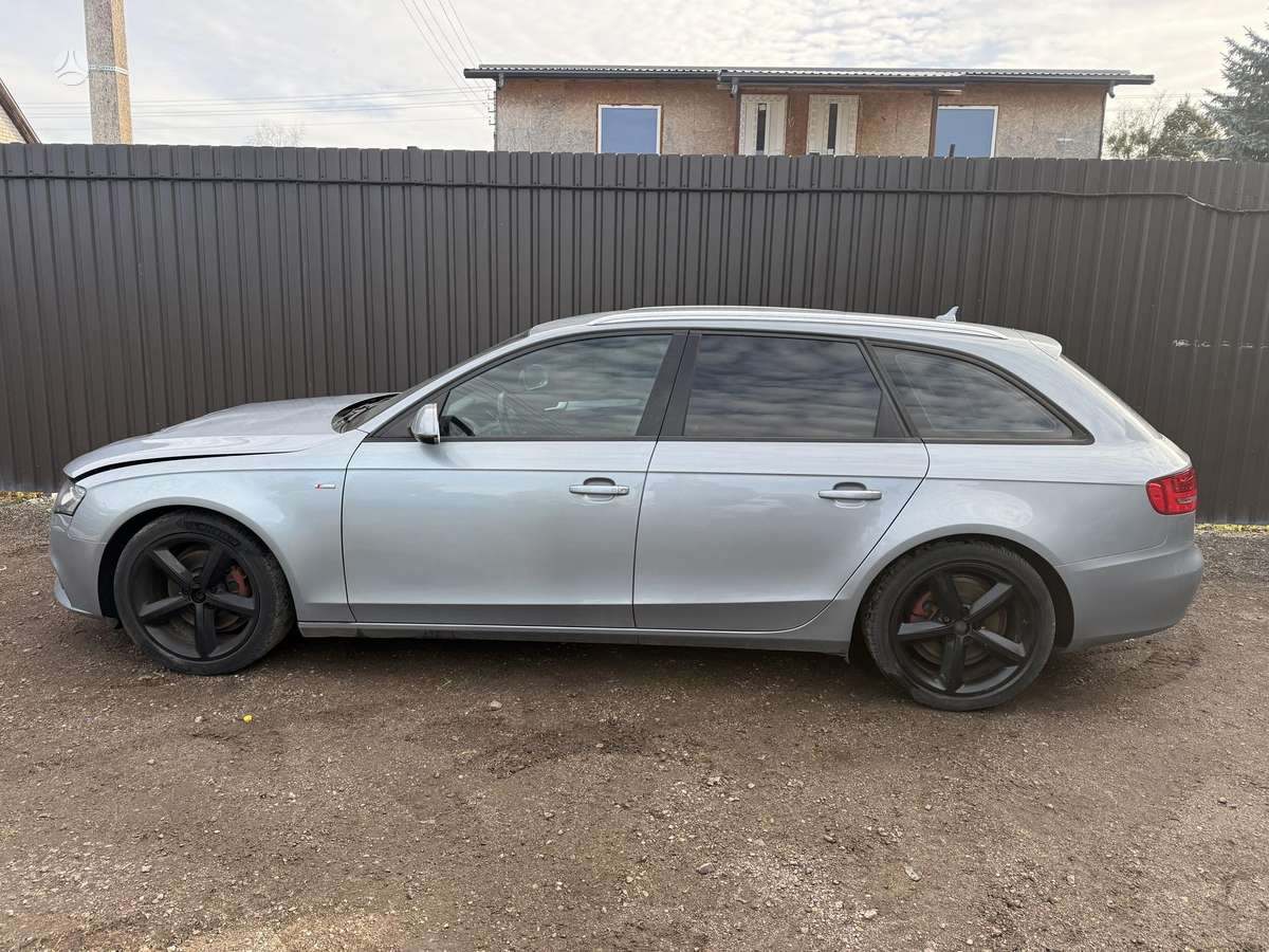 Audi A4 2011 — rear view