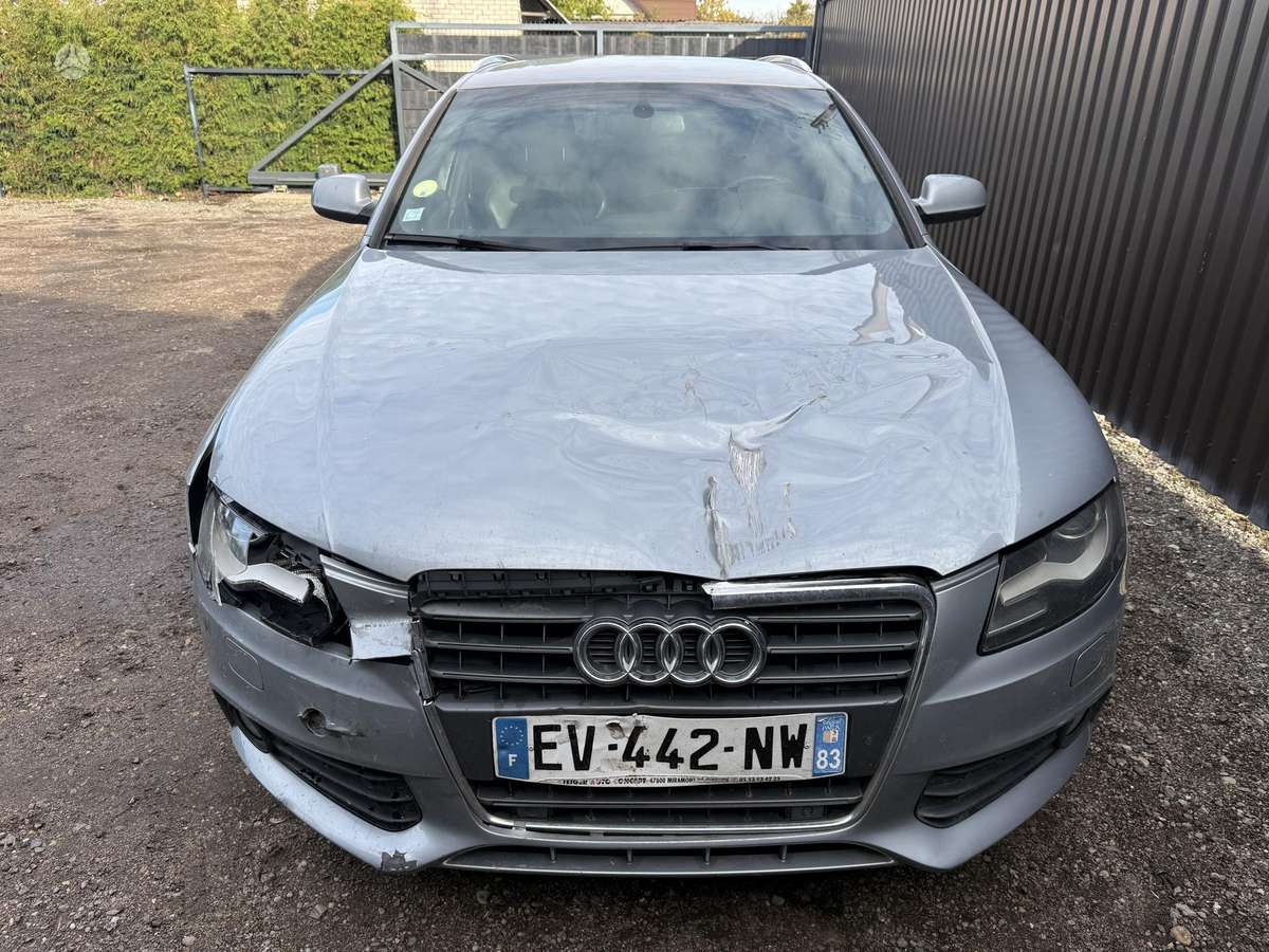 Audi A4 2011 — photo 5