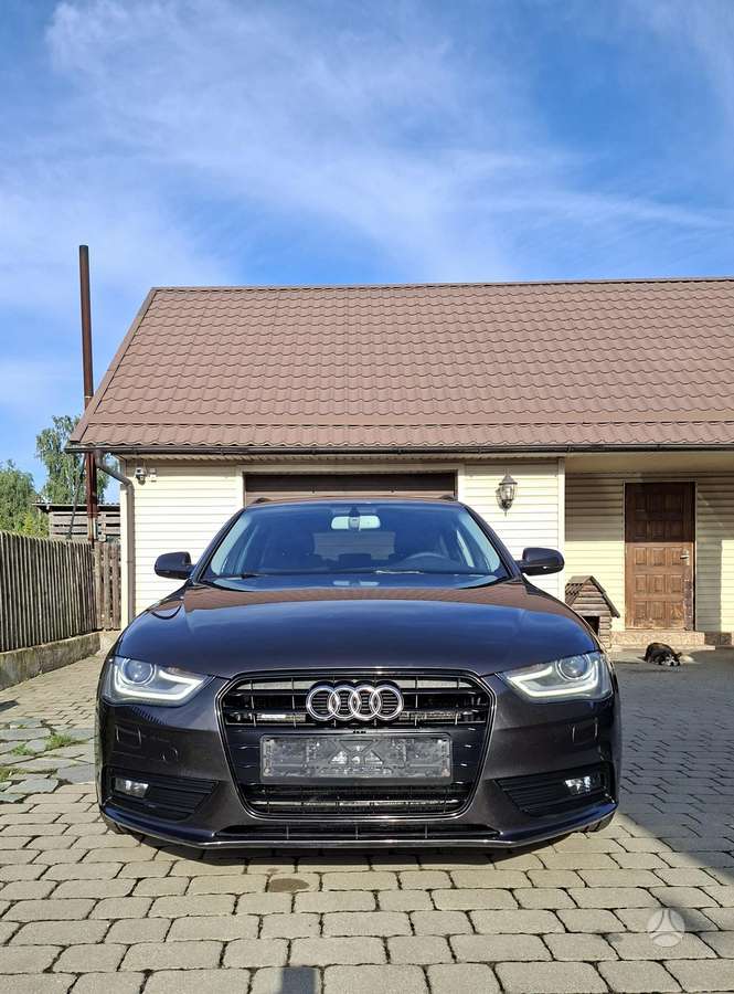 Audi A4 2013 — rear view