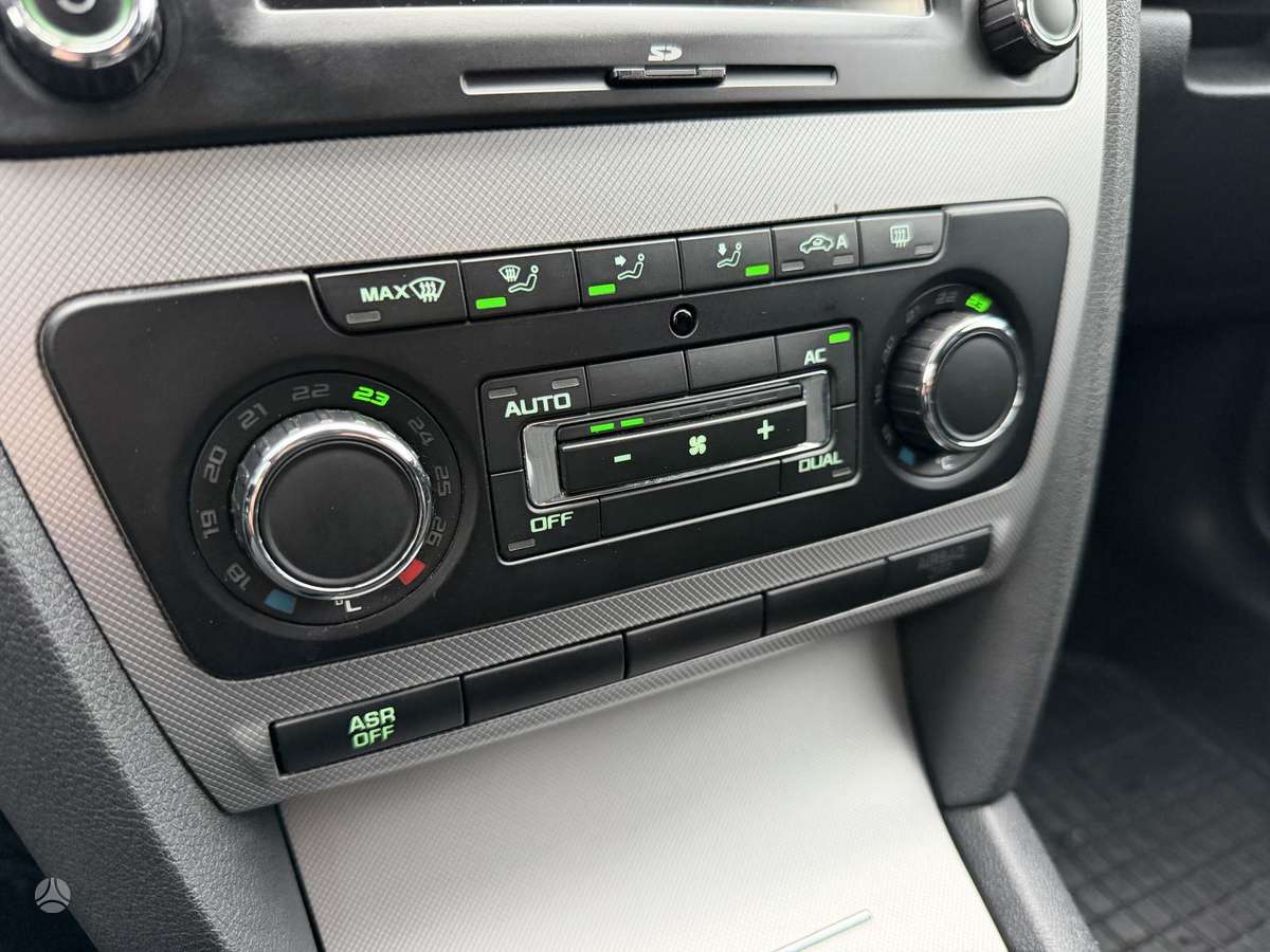 Skoda Octavia 2012 — photo 18