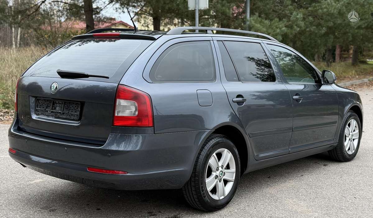 Skoda Octavia 2012 — interior