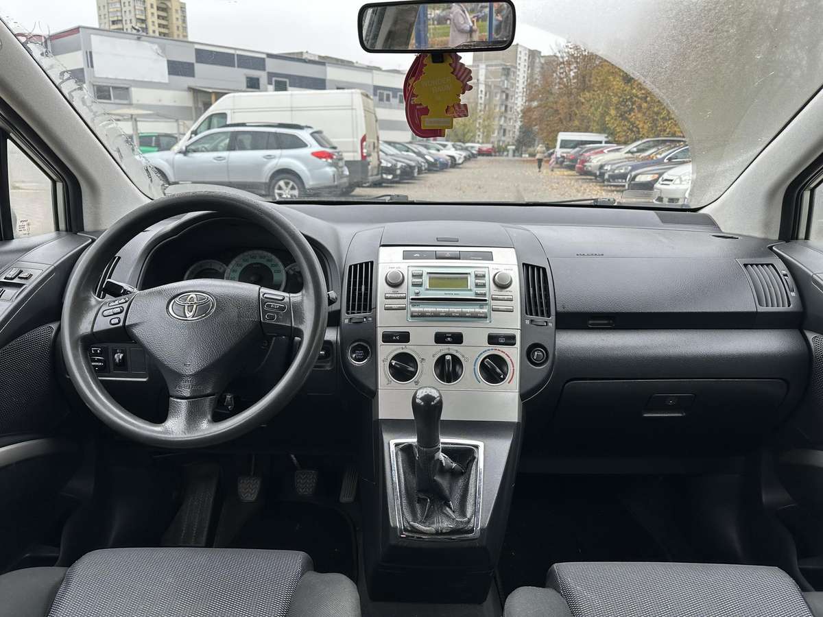 Toyota Corolla 2005 — photo 10
