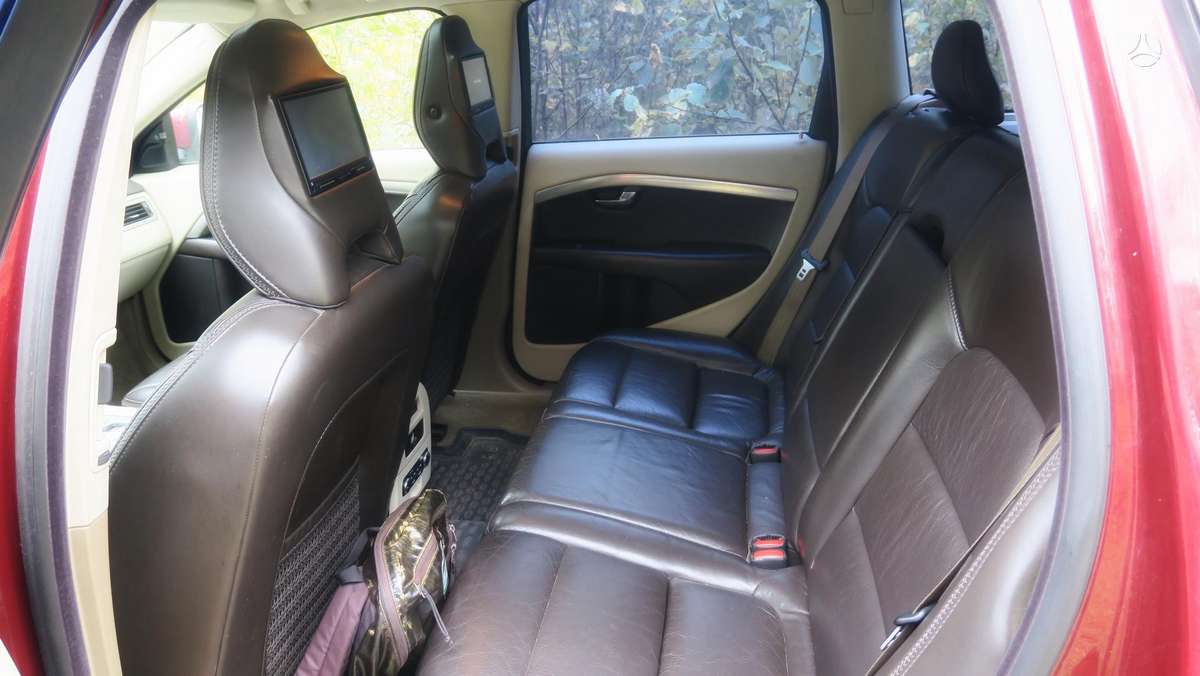 Volvo XC70 2009 — photo 11