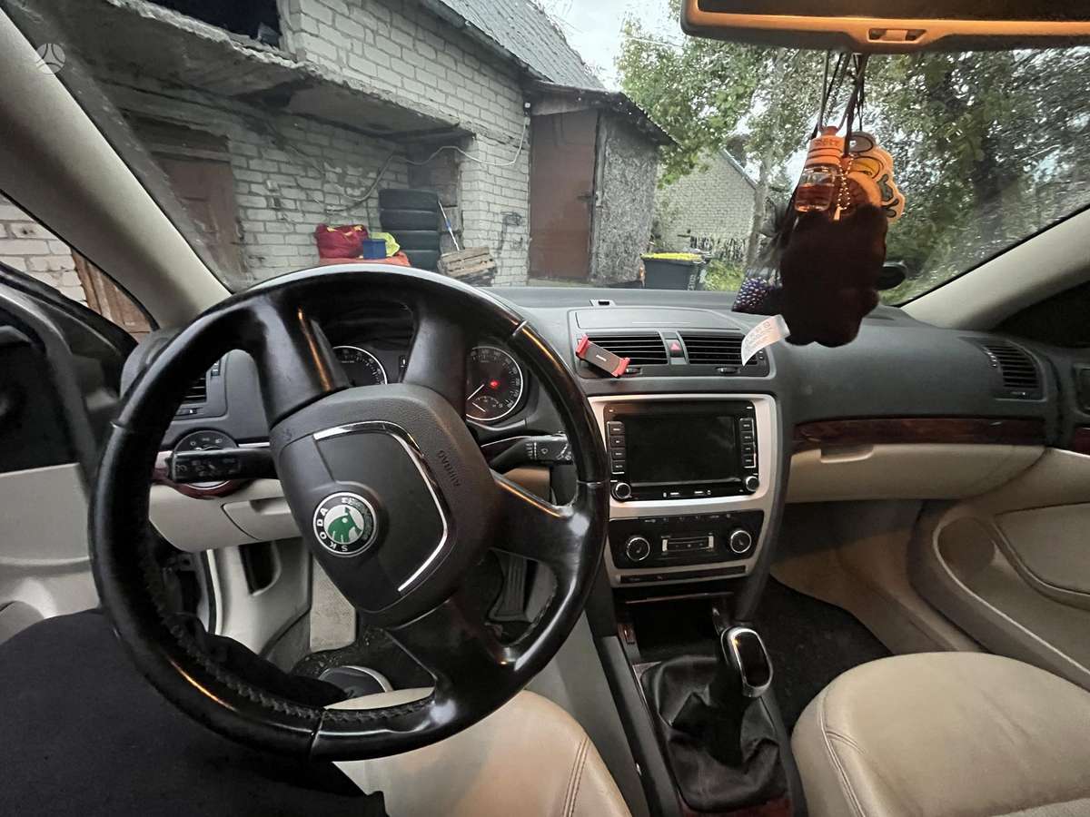 Skoda Octavia 2011 — photo 7