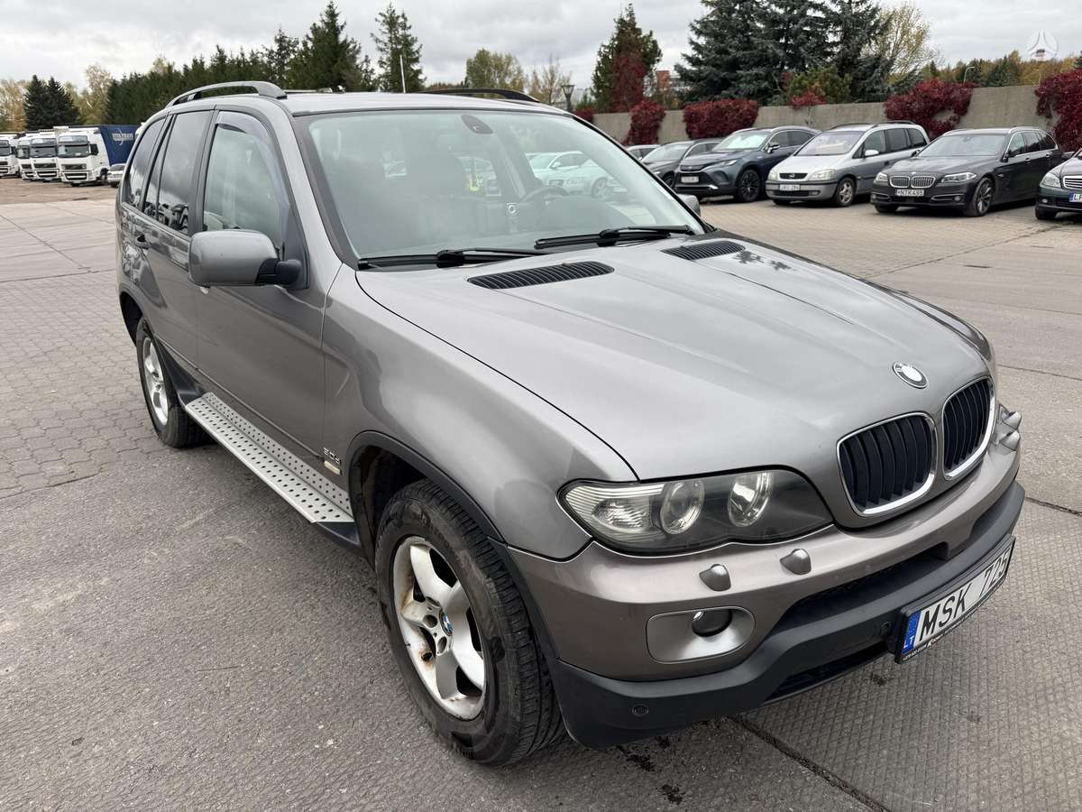 BMW X5 2006 — вигляд ззаду