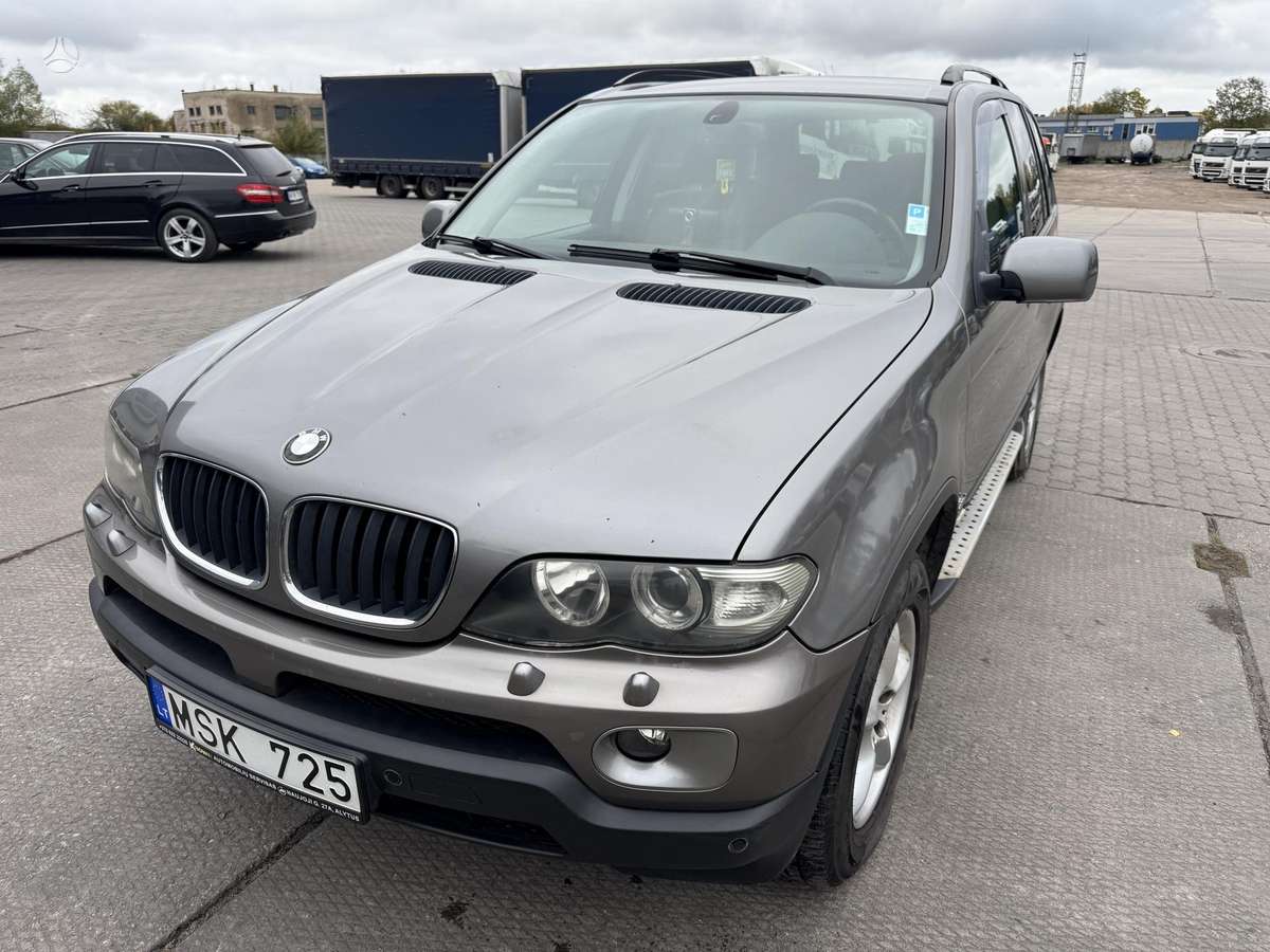 BMW X5 2006 — салон