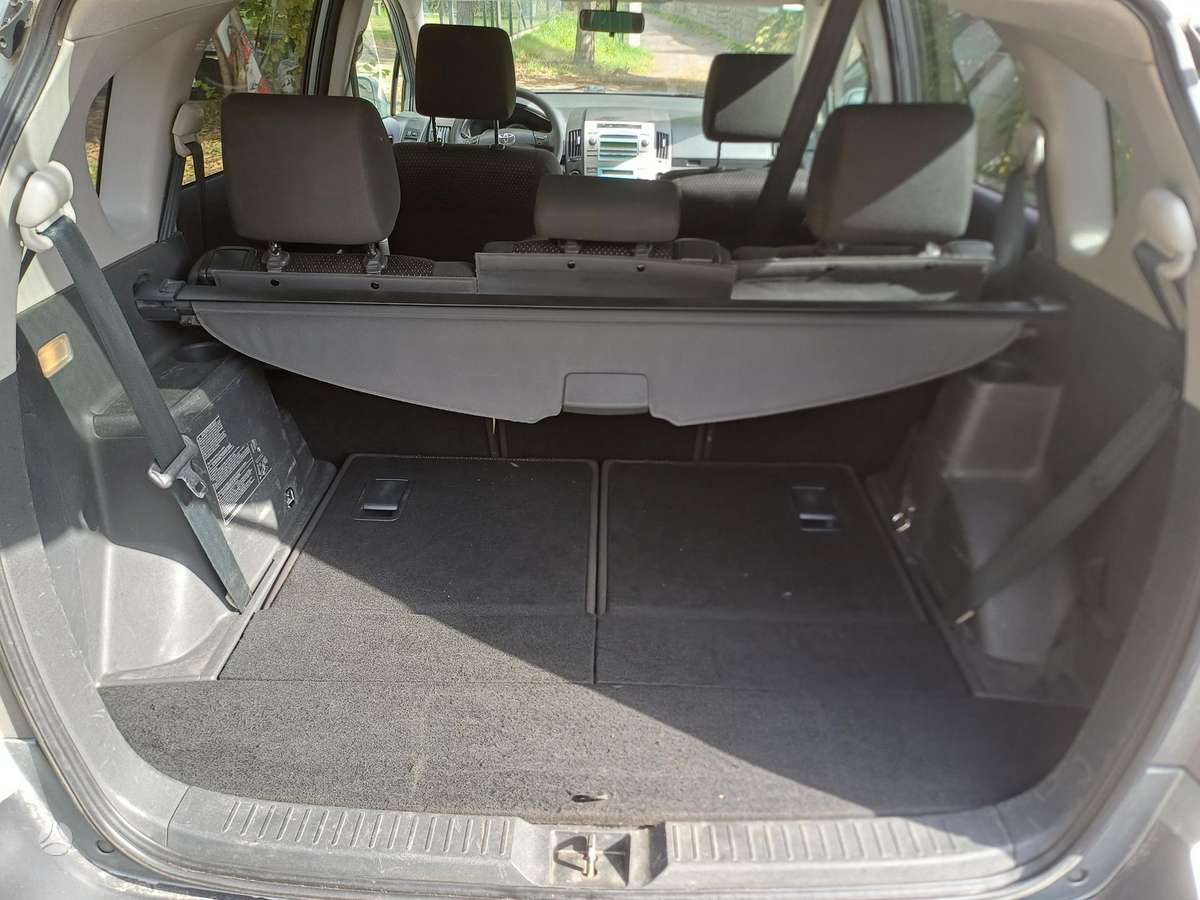 Toyota Corolla 2009 — photo 11