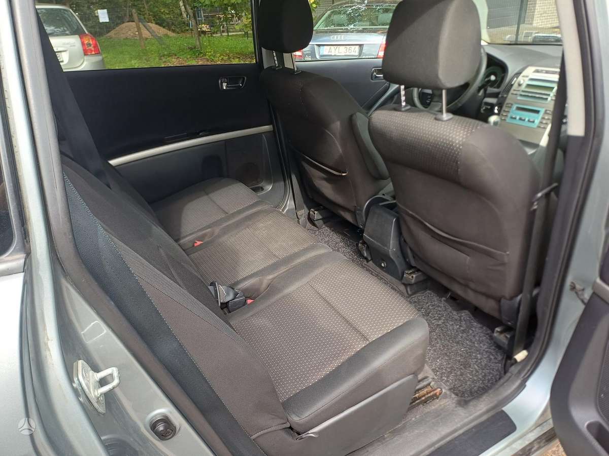 Toyota Corolla 2009 — photo 13